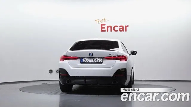BMW 4-Series 4 серия (G22) 420i M Sport Pro Gran Coupe — Фото автомобиля 4