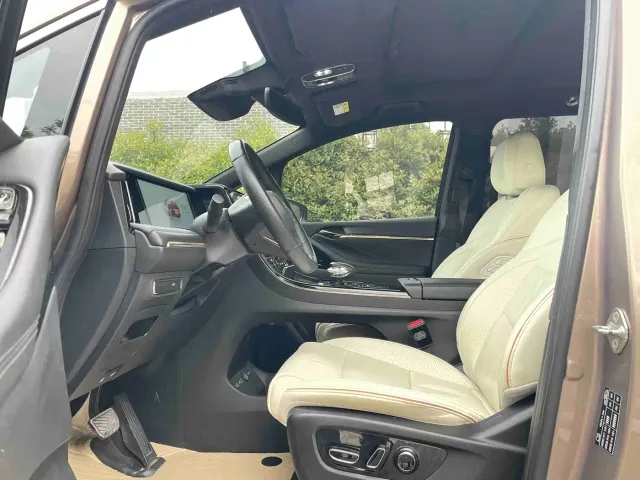 GAC Trumpchi M8 — Фото автомобиля 8