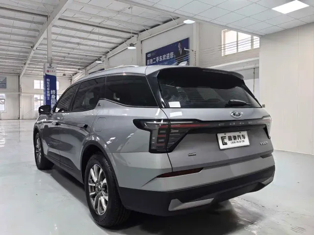 Ford Edge — Фото автомобиля 6