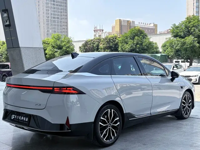 Xpeng P5 — Фото автомобиля 9