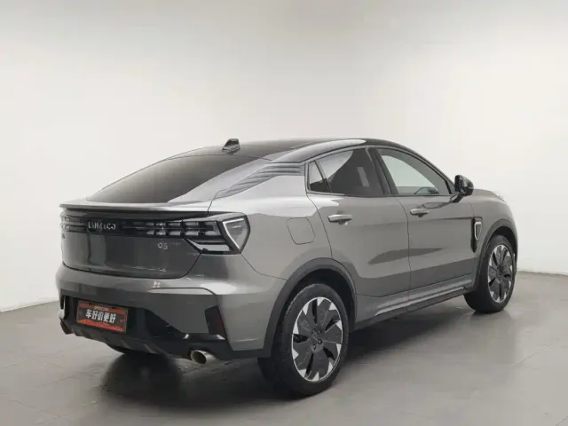 Lynk & Co 05 EM-P — Фото автомобиля 2