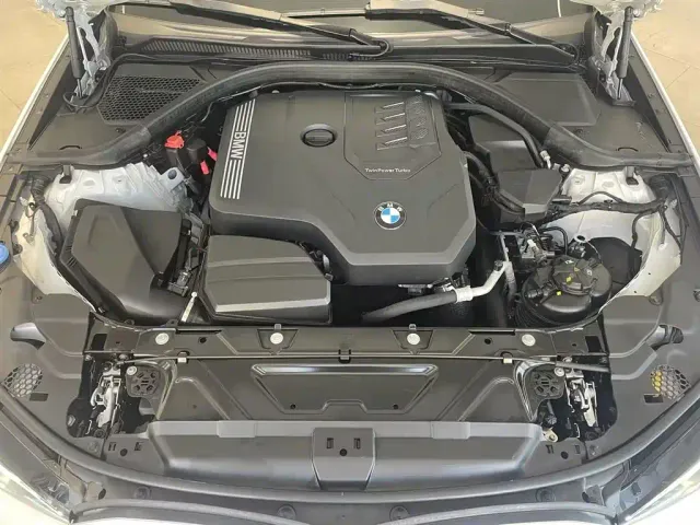 BMW 3 Series — Фото автомобиля 17