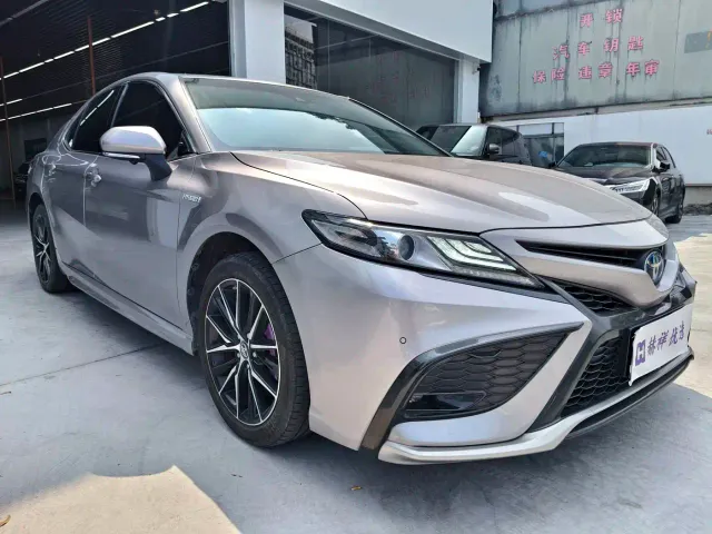 Toyota Camry — Фото автомобиля 3