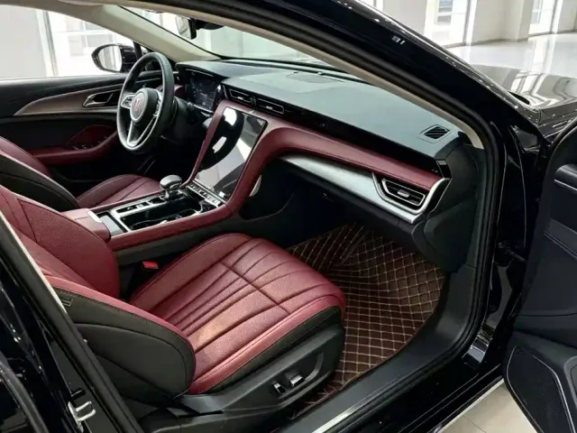 Hongqi H5 — Фото автомобиля 4