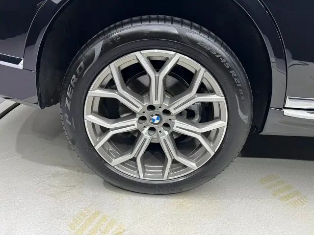 BMW X7 — Фото автомобиля 16