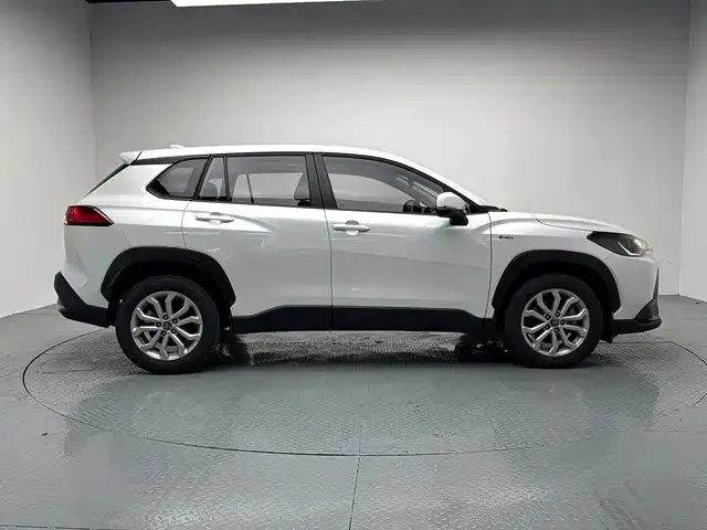 Toyota Frontlander — Фото автомобиля 14