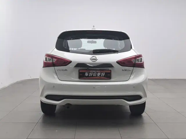 Nissan Tiida — Фото автомобиля 4
