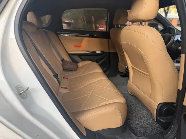 Geely Galaxy L6 — Фото автомобиля 6