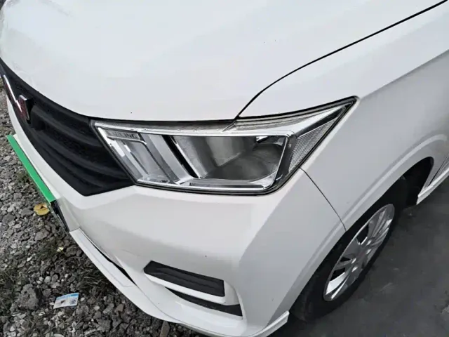 Wuling Hongguang — Фото автомобиля 23