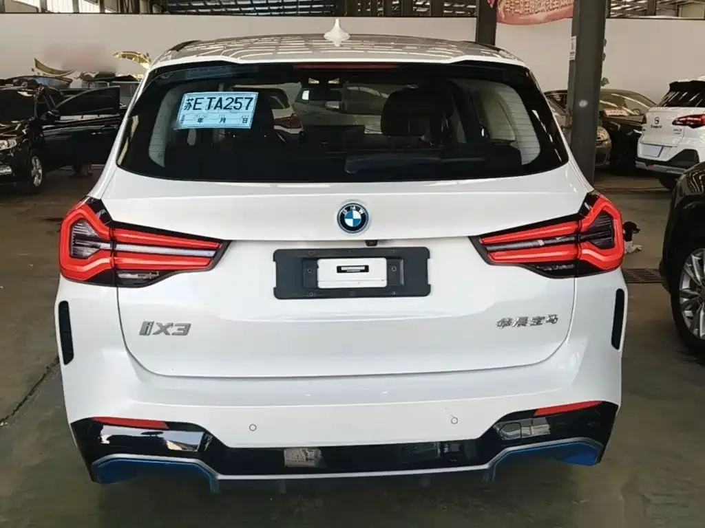 BMW BMW iX3 2022 Leading Edition — Фото автомобиля 5