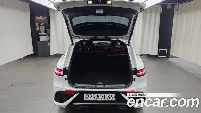 Genesis GV70 — Фото автомобиля 23