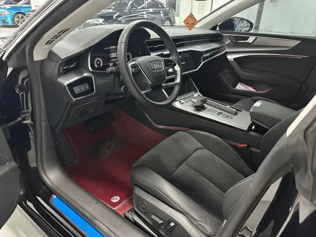 Audi A7L — Фото автомобиля 5