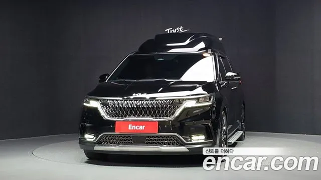 Kia Carnival Generation 4 — Фото автомобиля 3