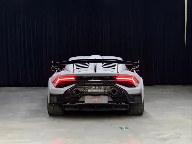 Lamborghini Huracan — Фото автомобиля 5