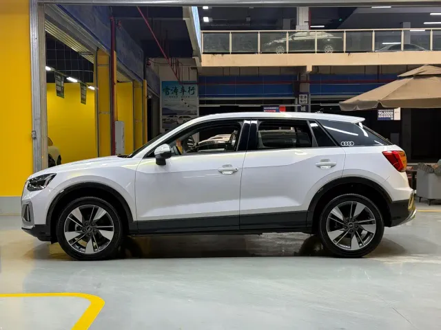 Audi Q2L — Фото автомобиля 4