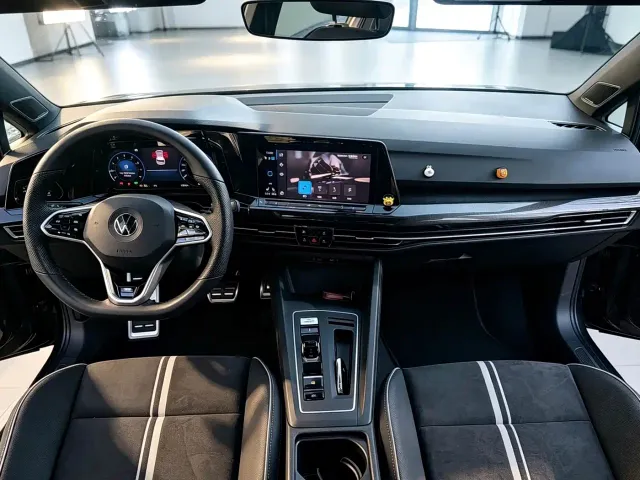 Volkswagen Golf — Фото автомобиля 13