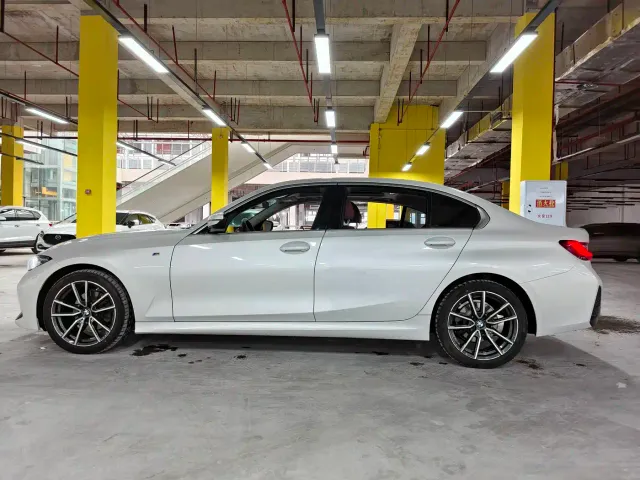 BMW 3 Series — Фото автомобиля 4