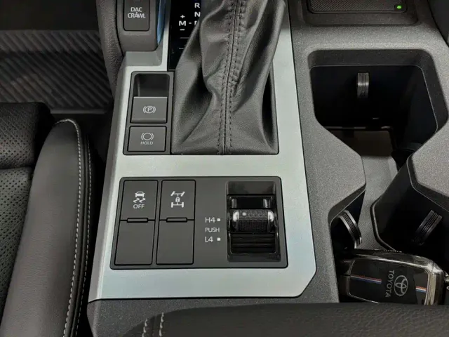 Toyota Prado — Фото автомобиля 16