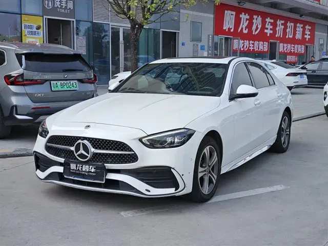 Фотография автомобиля — Mercedes-Benz C-Class