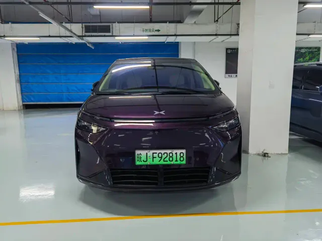 Xpeng X9 — Фото автомобиля 2