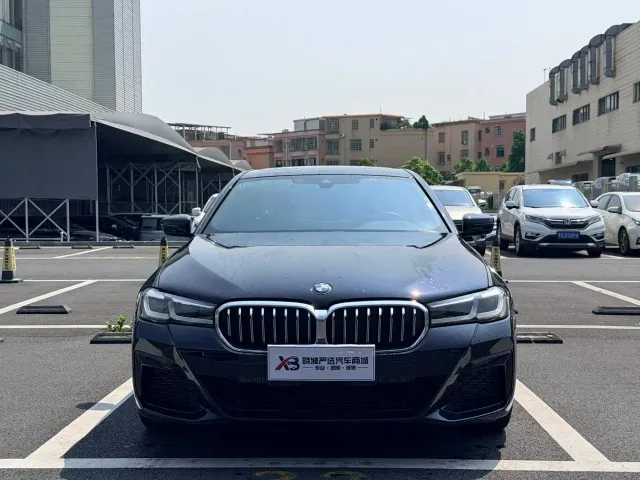 BMW 5 Series — Фото автомобиля 2