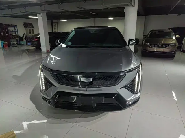 Cadillac Optiq — Фото автомобиля 2