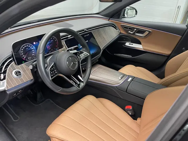Mercedes-Benz E-Class — Фото автомобиля 14