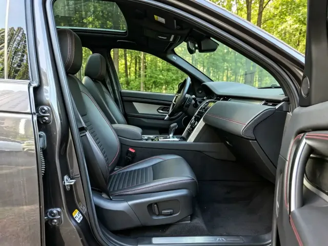 Land Rover Discovery Sport — Фото автомобиля 10