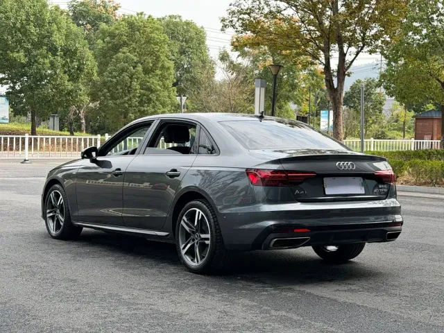 Audi A4L — Фото автомобиля 7