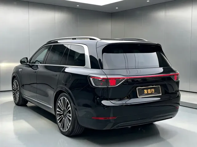 AITO Wenjie AITO M9 2024 Extended Range Ultra 42kWh 6-Seater — Фото автомобиля 6