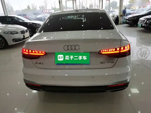 Audi A4L — Фото автомобиля 5