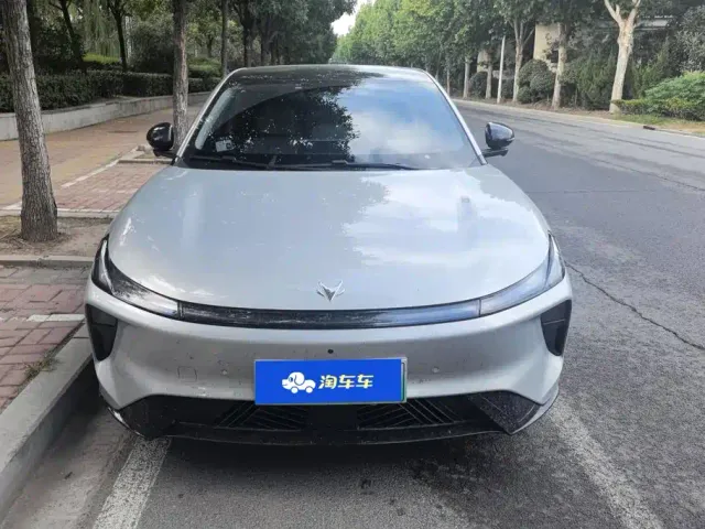 Arcfox S3 — Фото автомобиля 2