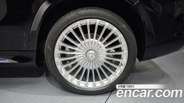 Mercedes-Benz GLS-Class — Фото автомобиля 5
