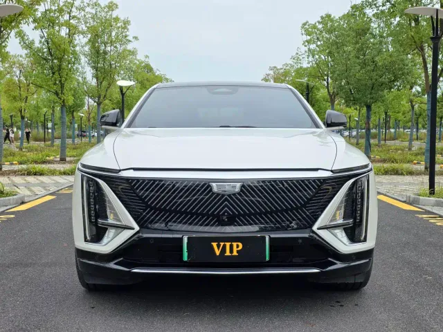 Cadillac Lyriq — Фото автомобиля 2