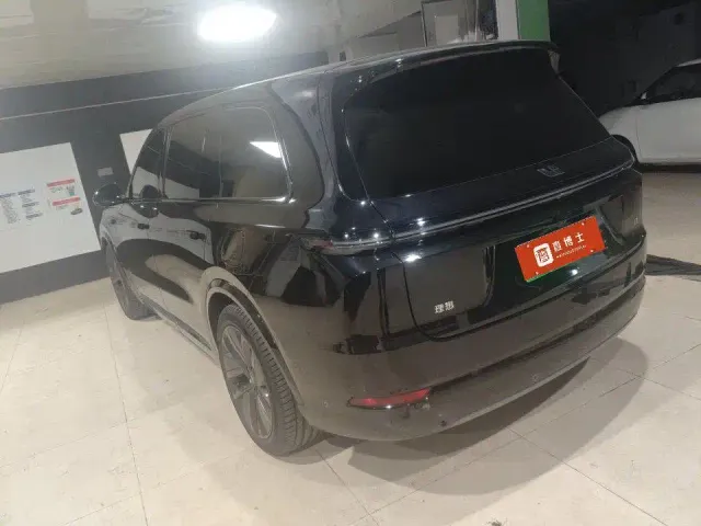 Li Auto L9 — Фото автомобиля 3