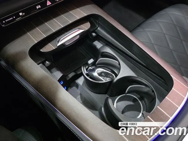 Mercedes-Benz E-Class — Фото автомобиля 9