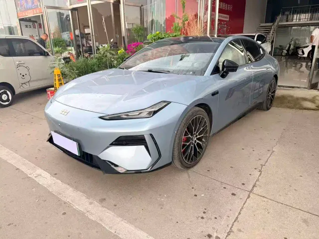 Geely Galaxy E8 — Фото автомобиля 3