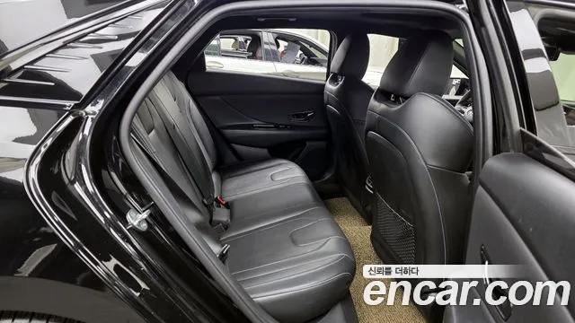 Hyundai AVANTE — Фото автомобиля 12