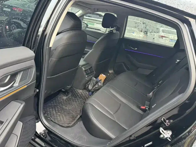 Honda Accord — Фото автомобиля 8