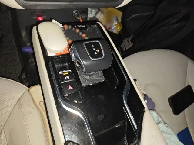 Hongqi E-QM5 — Фото автомобиля 6