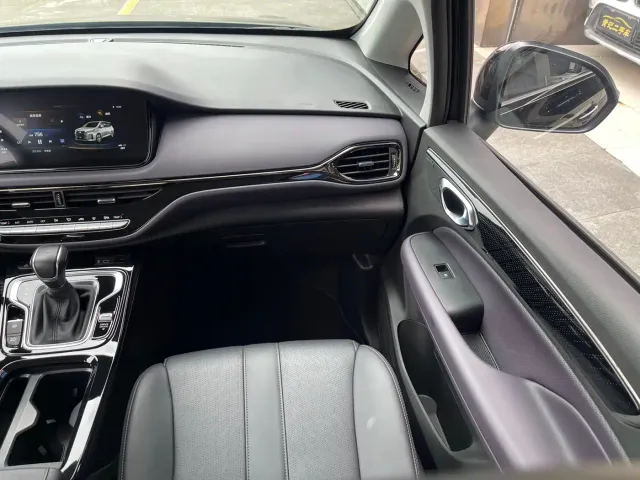 GAC Trumpchi M6 — Фото автомобиля 11