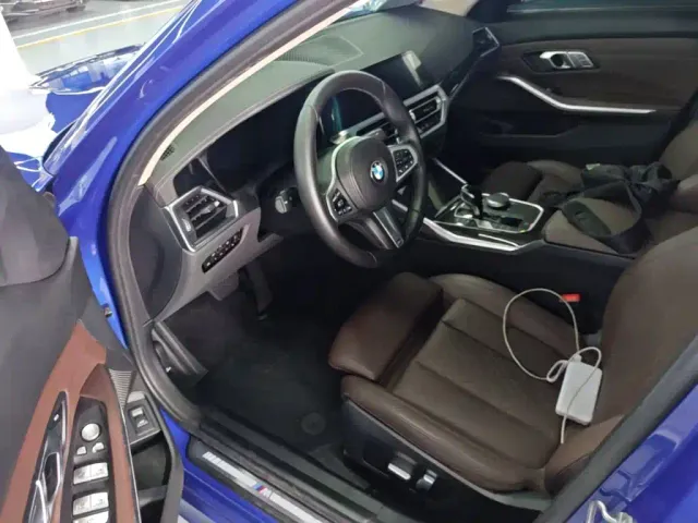 BMW 3 Series — Фото автомобиля 14