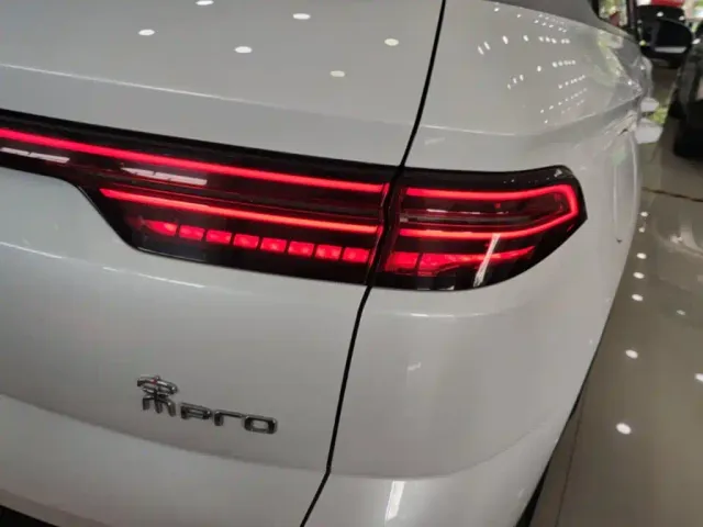 BYD Song Pro — Фото автомобиля 7