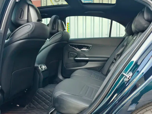 Mercedes-Benz C-Class — Фото автомобиля 10