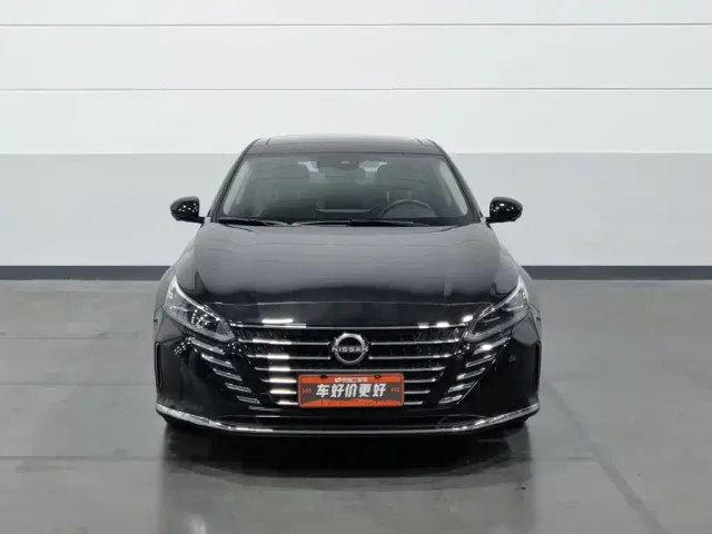 Nissan Teana — Фото автомобиля 3