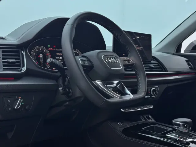 Audi Q5L — Фото автомобиля 10