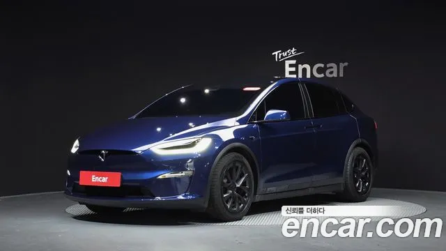 Tesla Model X — Фото автомобиля 8