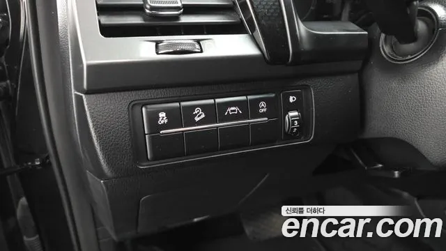 KG_Mobility_Ssangyong Rexton Новый Rexton Sport Khan Дизель 2.2 4WD — Фото автомобиля 17