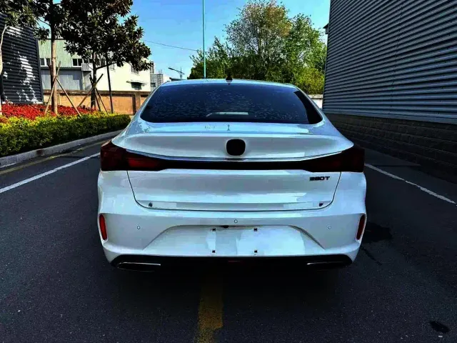 Changan Eado — Фото автомобиля 6