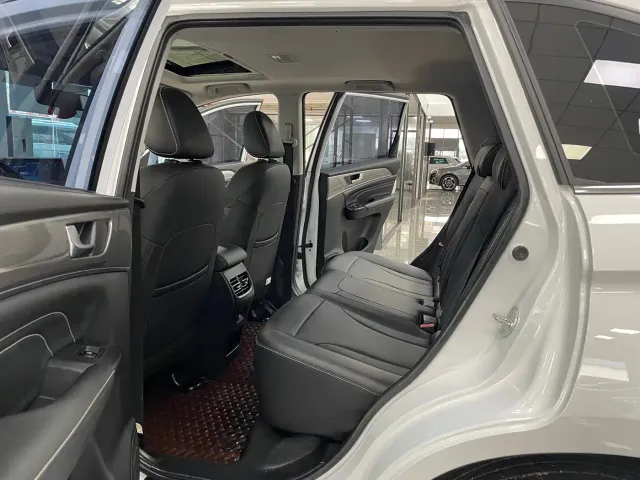 Haval M6 — Фото автомобиля 6